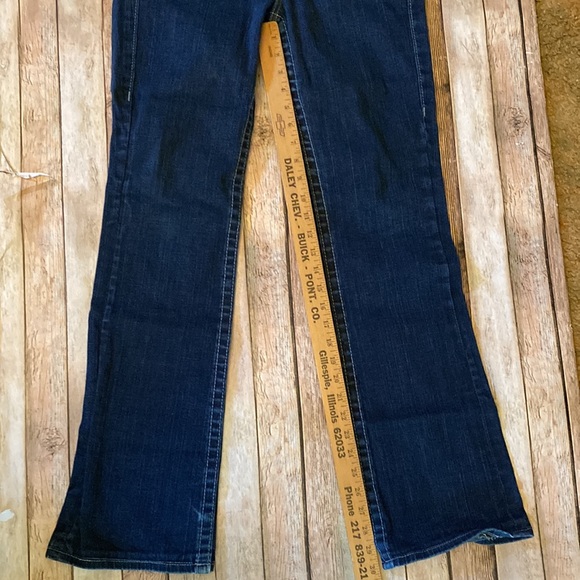 True Religion low rise blue jeans 27 some wear back right hem & front top above - Picture 8 of 11
